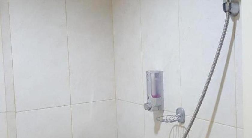 Kharisma Hotel Мадиун Экстерьер фото