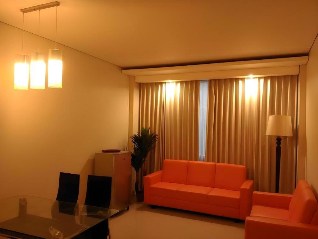 Kharisma Hotel Мадиун Экстерьер фото